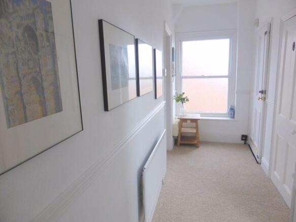 1 bed Apartment to rent Image 8