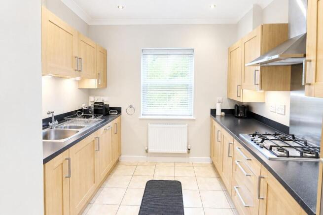 Kitchen 1 .jpg