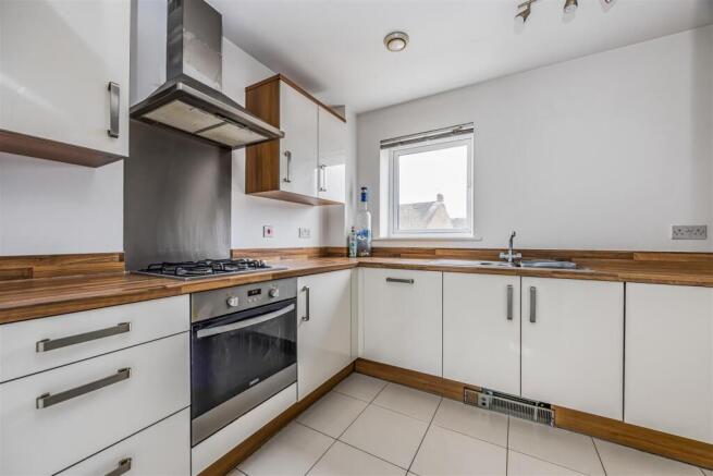 4 Prunella Place, Tiller Road, Denmead-Small-Porti