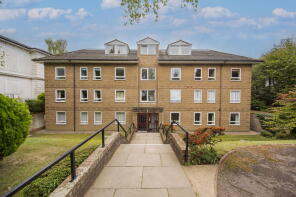 Flat 3, 8 Calverley Court, Calverley Park Gardens, Tunbridge Wells TN1 2JN