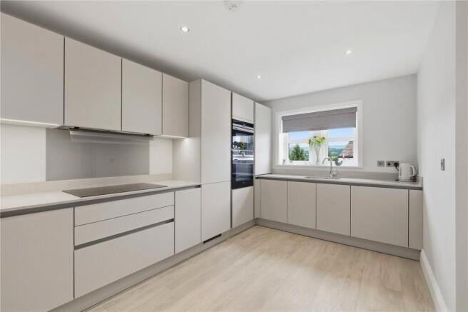 4 bed Detached for sale Image 8