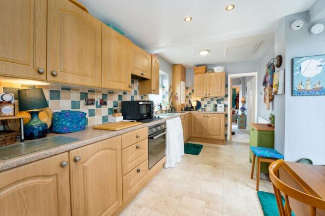 2 bed Semi-Detached Bungalow for sale Image 4