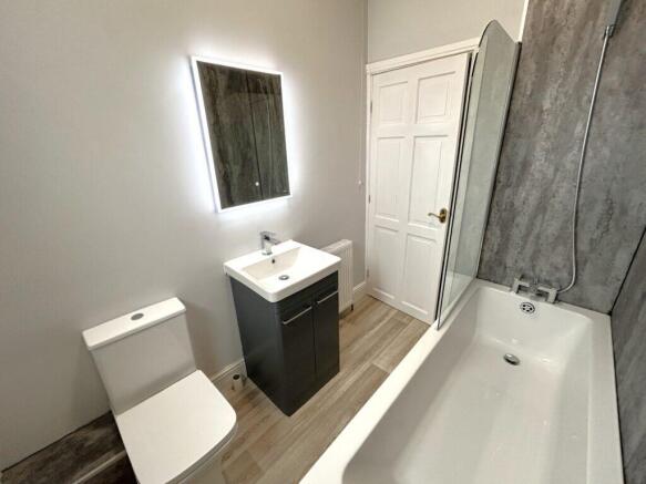 2 bed Terraced for sale Image 7