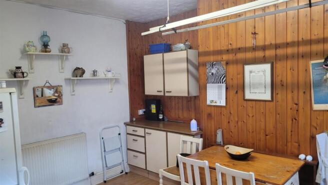Kitchen with shelves.jpg