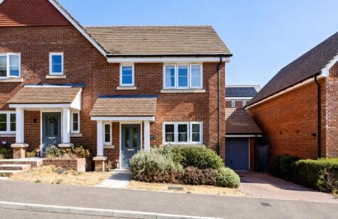 Kilnwood Avenue, Haywards Heath, RH16