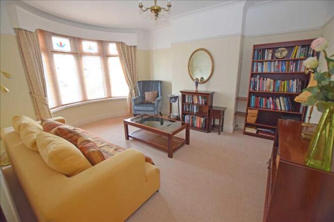 FRONT SITTING ROOM