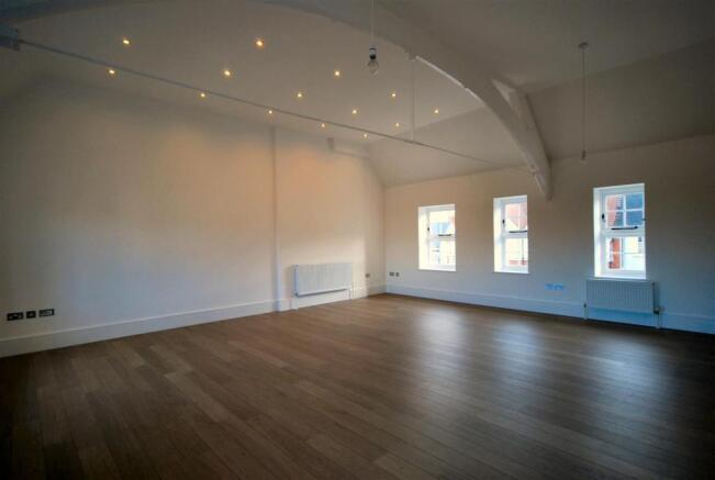 ReceptionRoom1.JPG