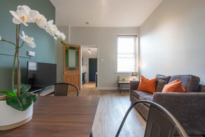 172DR - Living Area