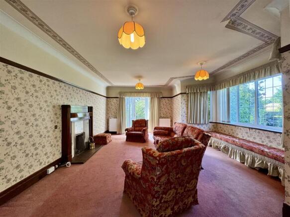 4 bed Detached for sale Image 9
