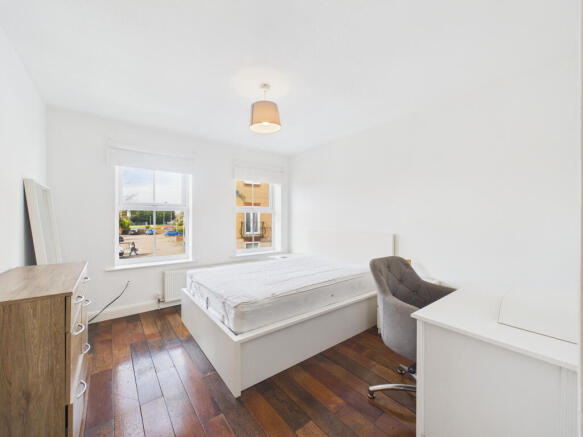 2 bed Apartment for sale Image 4