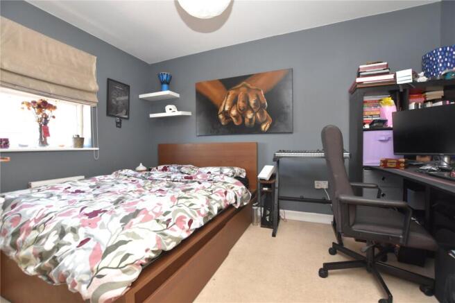 3 bed Semi-Detached for sale Image 6