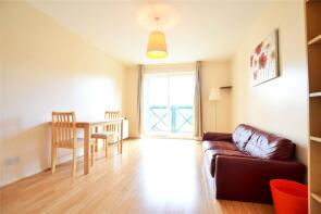 80, Admirals Court, Reading RG1 6SS