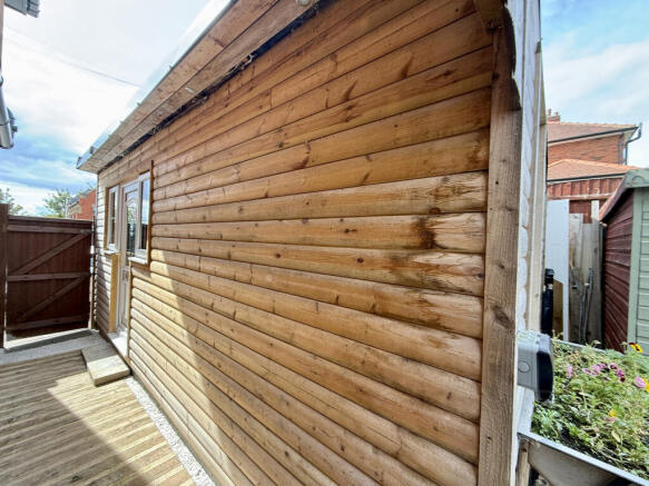 2 bed Semi-Detached for sale Image 11