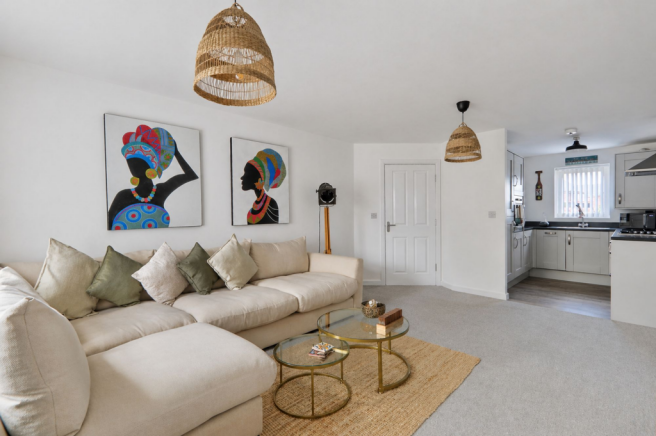 2 bed Ground Flat for sale Image 4