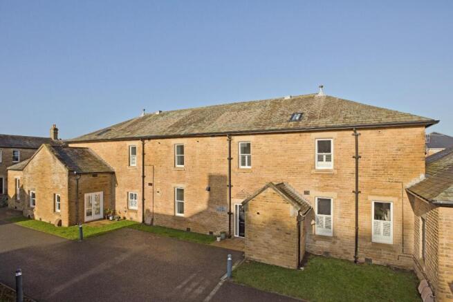2 bed Apartment for sale Image 11
