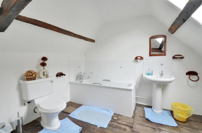 En-Suite Bathroom