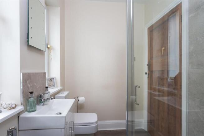 3 bed Semi-Detached for sale Image 10