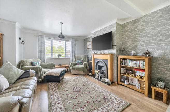 1439358-13-69d785...