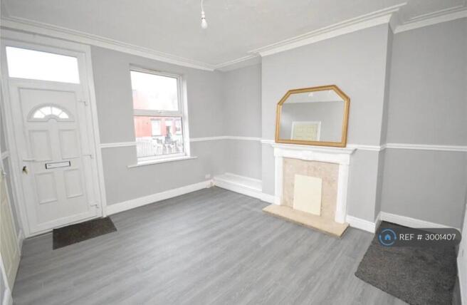2 bed End of Terrace to rent Image 4