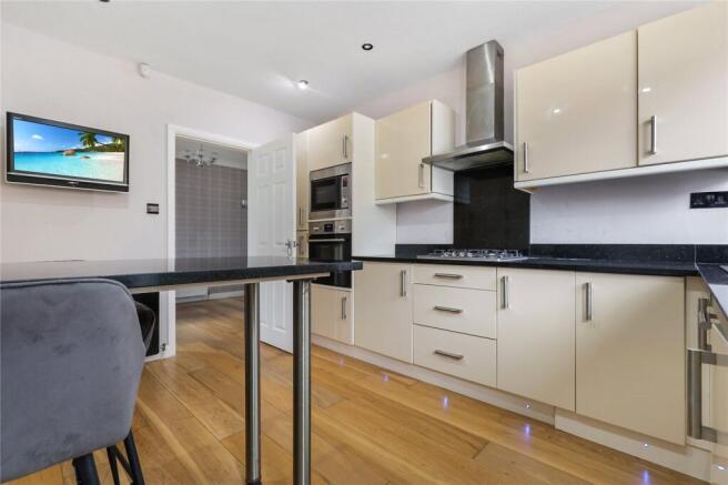 2 bed Bungalow for sale Image 4