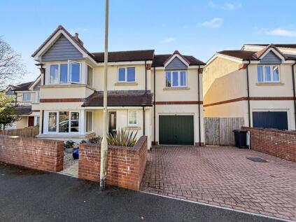 Threwstones Close, Tiverton, EX16