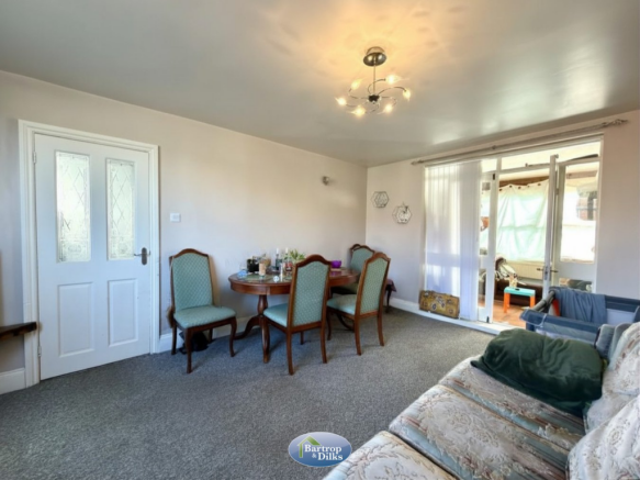 3 bed Semi-Detached for sale Image 7