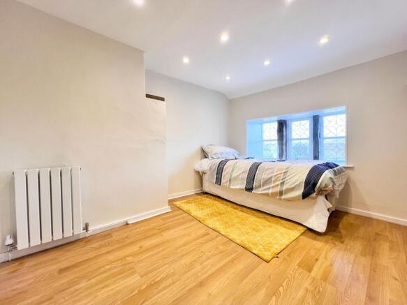 2 bed Cottage for sale Image 9