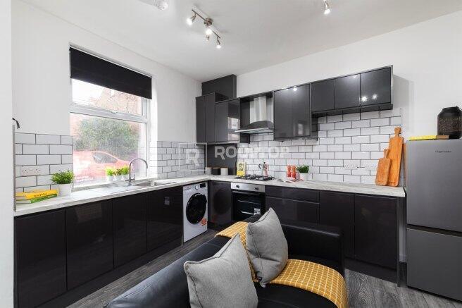 lucas-street-ls6-2jd-1060845