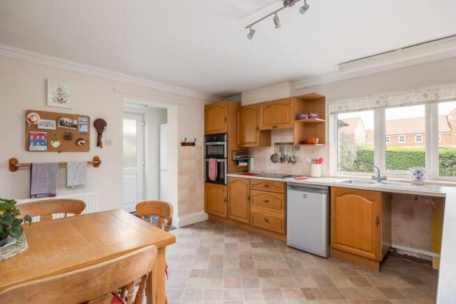 3 bed Detached Bungalow for sale Image 4