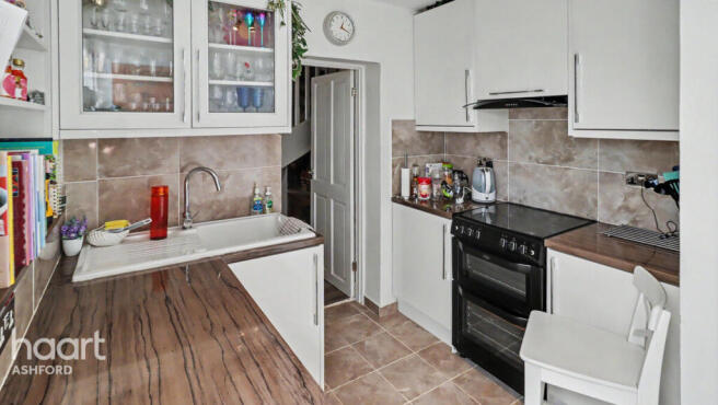2-bed terraced on Mead Road, Ashford, £250,000