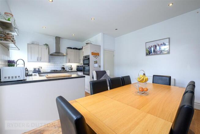 4 bed Terraced for sale Image 7