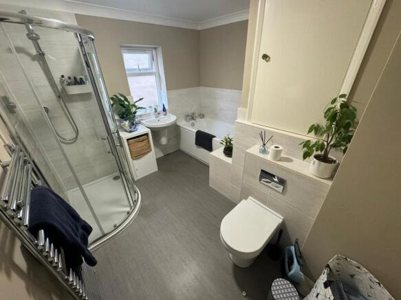 2 bed Detached to rent Image 7