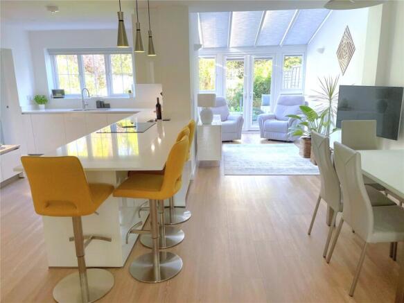 Kitchen/Dining