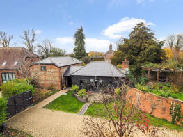 71 Old Flint Barn, Barley Road, Andover SP11 6GB