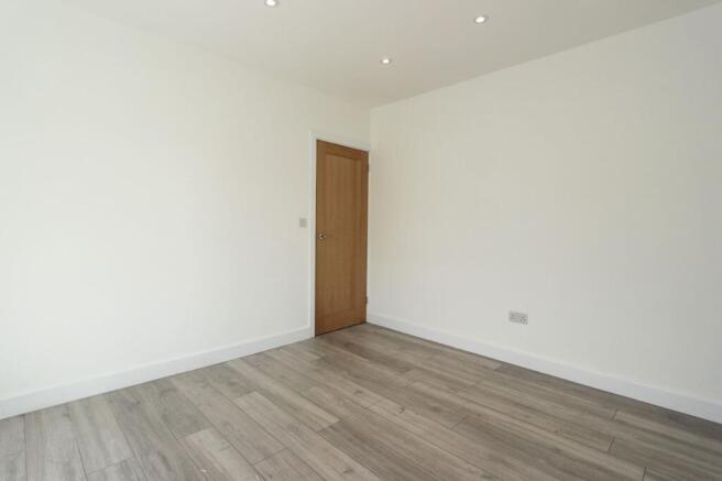 3 bed House to rent Image 6