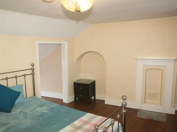 Master Bedroom.JPG