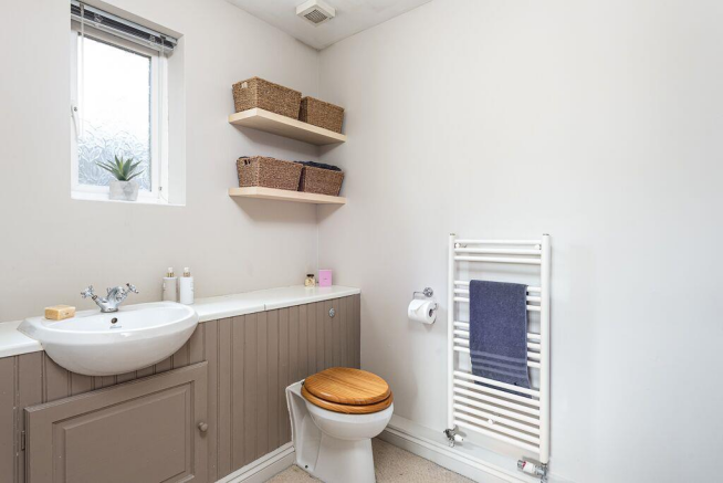 En-suite Shower Room / WC