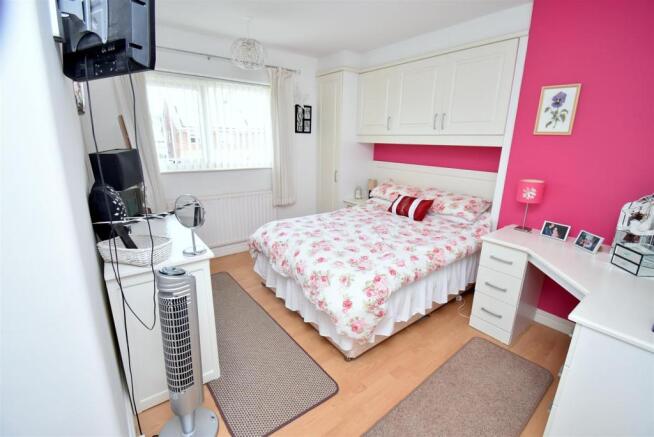 BEDROOM 1.JPG