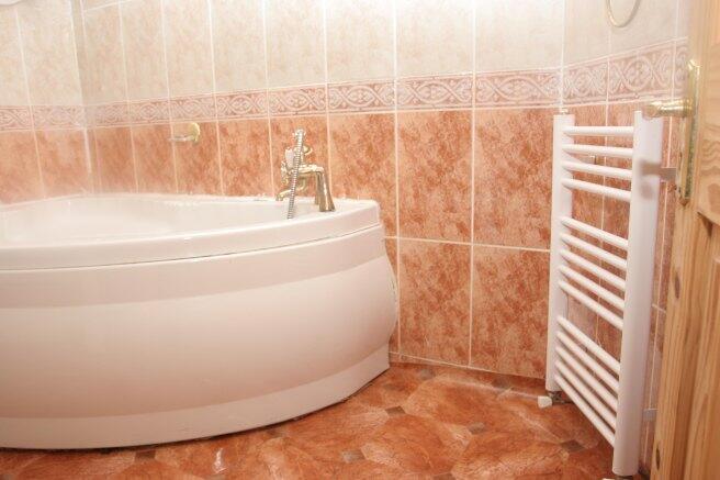 5 bed House Share to rent Image 9