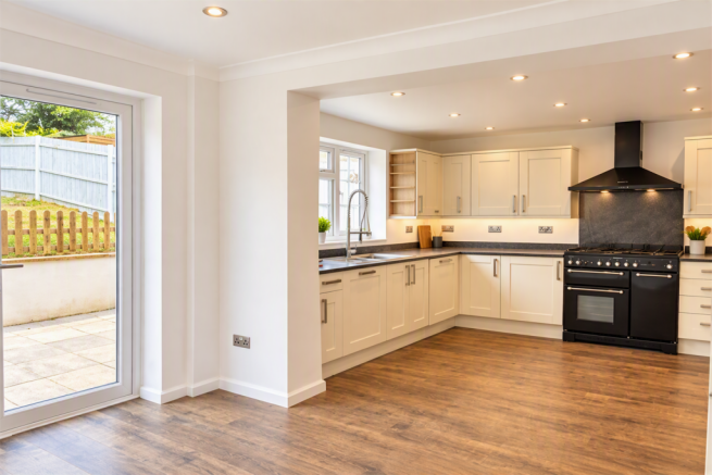 Kitchen (Main)