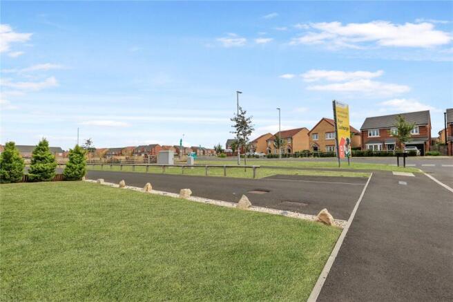 4 bed Detached for sale Image 5