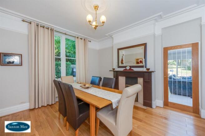 5 bed Semi-Detached for sale Image 9