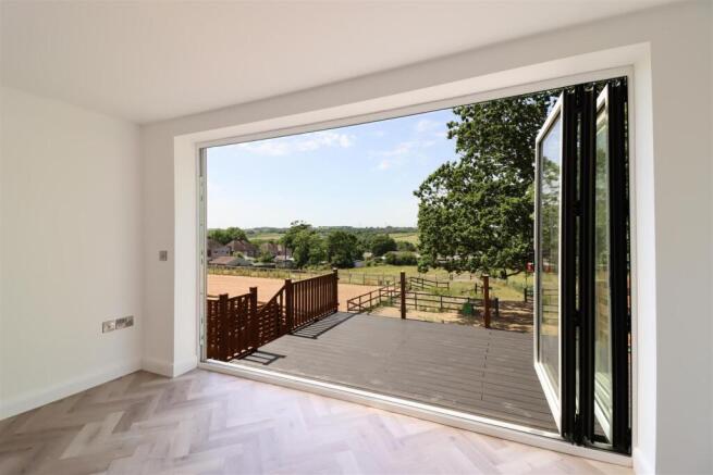 Living Dining Area