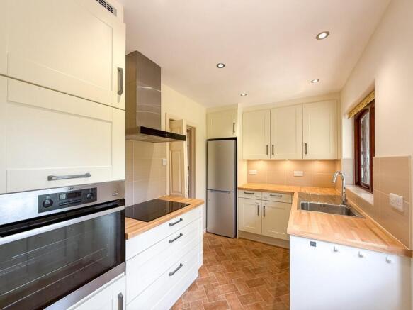 3 bed Semi-Detached Bungalow for sale Image 6