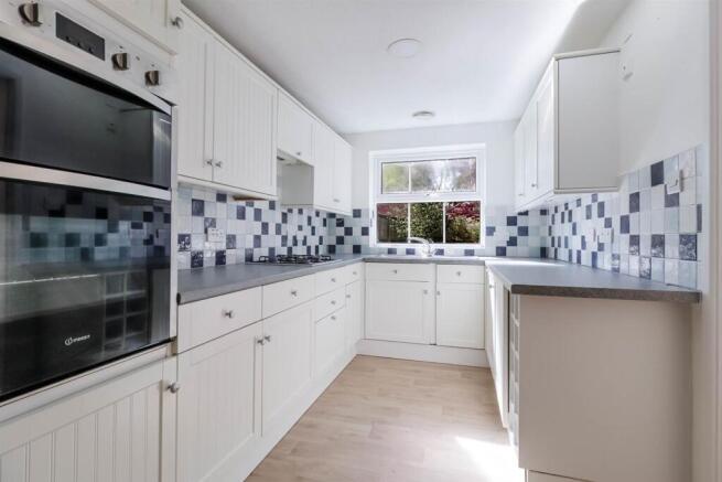 4-bed-house-churchdown5.jpg