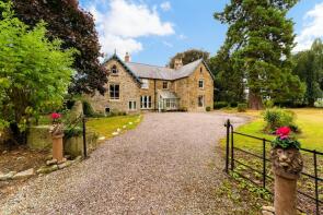 Pen Y Wern Lodge, End Of A541 Dual Section To Lodge Entrance, Mold CH7 4HN