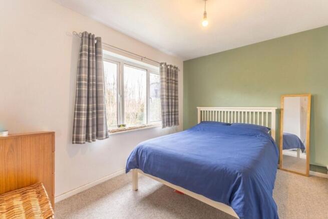3 bed Semi-Detached for sale Image 8