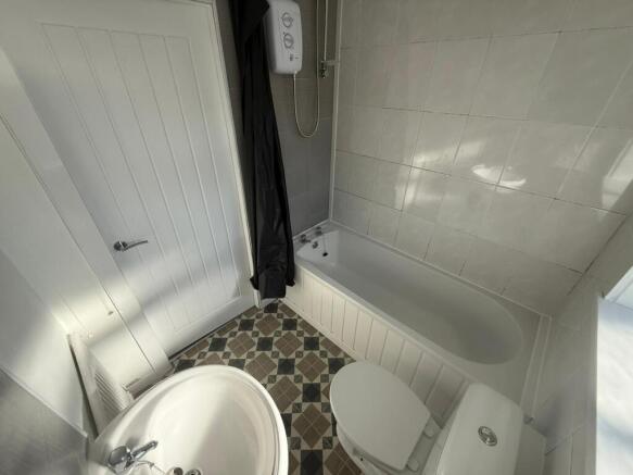 3 bed Semi-Detached for sale Image 5