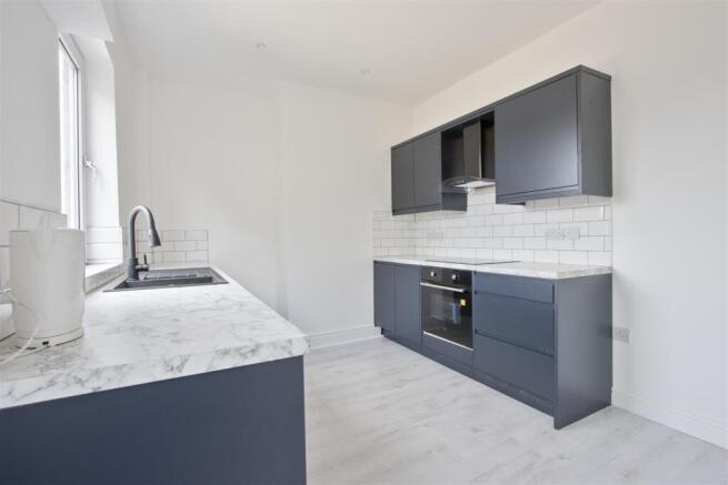 Kitchen 2.jpg