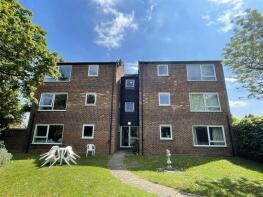 17, Drood Close, Chelmsford CM1 4XX